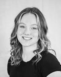 Taylor Danner's Instagram, Twitter & Facebook