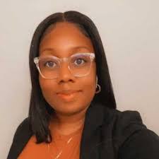 Siobhan Allen's Instagram, Twitter & Facebook