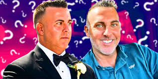 Matthew Mawhinney's Instagram, Twitter & Facebook