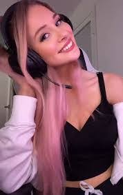 Carl Bramer's Instagram, Twitter & Facebook