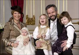 In 2016, the royal court had announced that märtha louise and behn would have joint custody of their three daughters. Oskar Aanmoen On Twitter Ari Behn Married Princess Martha In Nidaros Cathedral On May 24 2002 Their First Daughter Maud Angelica Was Born In 2003 And Their Second Daughter Leah Isadora