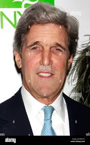 Senator john kerry hi-res stock photography and images