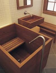 Genauer gesagt zwischen 3 und 9 grad bei uns im haus und badezimmer. 25 Japanische Bad Ideen Japanisches Bad Holzbadewanne Japanische Badewannen