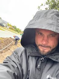 Love trenching in the rain!