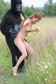 Nude Becca and the Beast - Sexy Gallery Photo 97931 - SexyAndFunny.com