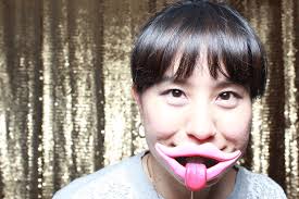 Holiday Card Alternatives: 9 Marketing Ideas to Rock Your Outreach