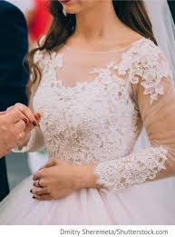 Maybe you would like to learn more about one of these? Brautkleid Mit Spitze Fur Russische Hochzeiten Brautkleid Spitze Braut Hochzeit