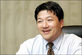 Aaron Bates's Instagram, Twitter & Facebook