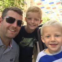 Michael Hutton (@mjhutton82)