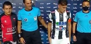 Cadena3.com el portal de cadena 3 argentina, audio en vivo, ultimas 24 horas de transmisión, noticias de argentina y el mundo. A Lo Maradona El Pulga Rodriguez Y Un Cano De Fantasia Para Vigliano Que Se Hizo Viral