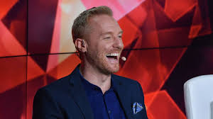 Marad ez a végtelen nagy távolság odafentről. Bereczki Zoli Elarulta Hogyan Unneplik A Valentin Napot Kedvesevel Kozben A Mai Napon Debutal Uj Dala Ezzel A Csodas Hangu Enekesnovel Likenews