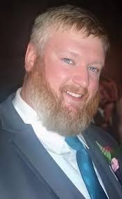 Lee Dowd's Instagram, Twitter & Facebook