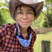 Sarah Ledbetter's Instagram, Twitter & Facebook