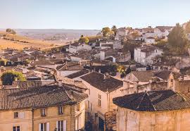 Typically generous, warm, and round with body and solid but velvety tannic structure. The Wine Of Saint Emilion Site Officiel Bordeaux Com