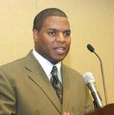 Community activist denounces gang warfare