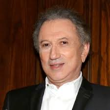 Michel drucker was born on september 12, 1942 in vire, calvados, france. Michel Drucker Biographie News Photos Et Videos Tele Loisirs
