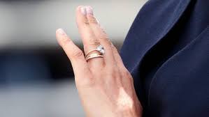 Princess eugenie and jack brooksbank in the picture gallery at buckingham palace in london after they announced their engagement credit: How Princess Beatrice S Engagement Ring Stacks Up Against Other Royal Bling Stuff Co Nz