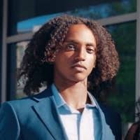 60+ perfiles de «Amanuel»