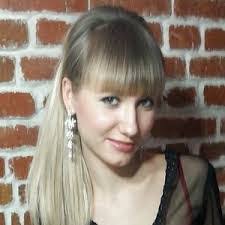 Ashley Dechert's Instagram, Twitter & Facebook