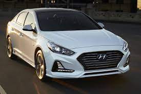 Lows performance is a step behind competitors, lackluster driving experience, subpar interior materials. 2018 Hyundai Sonata Plug In Hybrid Price Cut To 34 135