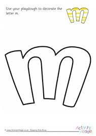 When you're finished here, head over to the country chic cottage to find out how to make a banner with these letters in under 30 minutes (could be 15 if you cut fast!). Letter M Printables