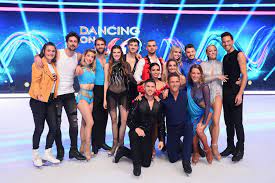Mutter petra angerer in ottawafoto: Dancing On Ice Nadine Angerer Tanzt Auf Rosen Peer Kusmagk Lasst Es Krachen Und Presseportal