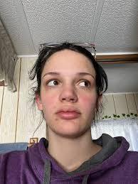 Lynda Downs's Instagram, Twitter & Facebook