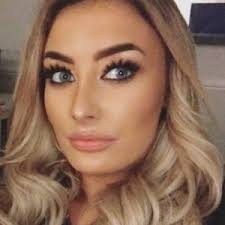 Chloe Crowhurst Bio Facts Family Famous Birthdays
