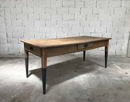 Alice1111 p.a.c.a / bouches du rhône (13). Ancienne Table De Ferme En Chene Porte Jarretelle