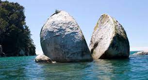 They were a very poor family in their village. Belah Bertangkup Stone In Bantayan Village Indragiri Hilir