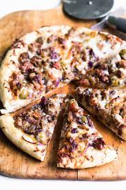 Jamie Oliver S No Yeast Pizza This Easy 30 Minute Pizza Recipe Is Adaptable To All Your Favorite Toppings A Recipes Jamie Oliver Recipes No Yeast Pizza Dough