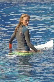But don't let that serve as some kind of metaphor for the shallows, a capable. Bild Zu Blake Lively The Shallows Gefahr Aus Der Tiefe Bild Blake Lively Filmstarts De