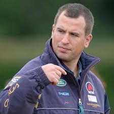 Peter Phillips introduces girlfriend to Queen Elizabeth