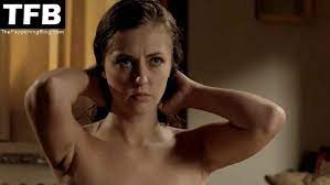 Katharine Isabelle Nude & Sexy Collection (31 Photos) | #TheFappening