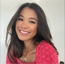 Teresa Snelling's Instagram, Twitter & Facebook