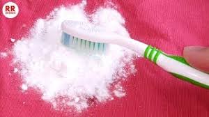 Of all the possible laundry offenders, grease and oil stains are some of the peskiest. How Easily Does Coconut Oil Stain Getting Off The Fabric Beezzly