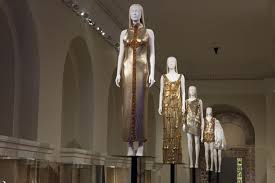 The Met S Heavenly Bodies Mines Catholicism For Eye Candy And The Result Is Both Gorgeous And Unsettlin Met Museum Metropolitan Museum Of Art Museum Fashion