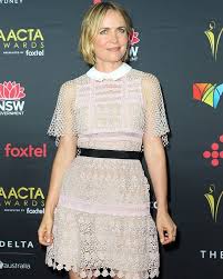 Thick as thieves (also known as the code) is a 2009 american/german heist action thriller film directed by mimi leder, starring morgan freeman, antonio banderas, and radha mitchell. 71 Curtidas 0 Comentarios ð'¹ð'‚ð'…ð'‰ð'‚ ð'´ð'Šð'•ð'„ð'‰ð'†ð'ð' ð'«ð'Šð'—ð'‚ Radhamitchell 1 No Instagram Radha Mitchell Attends Th Aacta Awards Fashion Peplum Dress