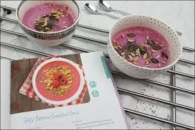 See more ideas about fitness model, fitness, model. Beeren Smoothie Bowl Vom Sophia Thiel Fitness Sweets Kochbuch Honey Loveandlike De Lifestyleblog