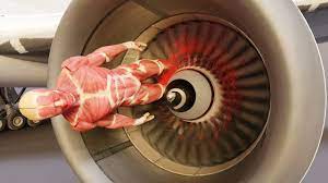 もし人間が飛行機のジェットエンジンに吸い込まれたらどうなるのか？CGシミュレーション動画 : カラパイア