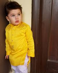 Atsisiųsk nuorodą į mobiliąją programėlę. Fatima Effendi Latest Pictures With Her Cute Sons Mahbir And Almir Reviewit Pk