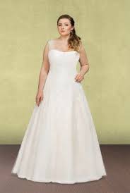 Die lohrengel kollektion bietet auch in diesem jahr sehr schöne brautkleider in verschiedenen stilrichtungen. Brautkleid Malou Lohrengel Kollektion 2018 Langes Brautkleid Brautkleid Kleider