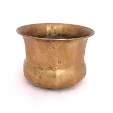 Sep 23, 2020 · making a diy macramé plant hanger is a project that may seem a little daunting at first, but once you've learned the basics, it's actually very easy and a super fun craft to do. Vintage Brass Planter Brass Pot Plant Holder Brass Flower Etsy Brass Planter Brass Pot Plant Holders