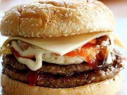 Bisnes burger dahulunya hanya dianggap sebagai 'bisnes terpaksa' yang hanya dilakukan oleh orang yang tidak dapat kerja di syarikat besar dan sebagainya. Cara Buat Burger Jadi Sedap Makanan Makanan Enak Burger