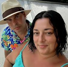 If private residences have to fence off their pools to prevent wandering  kids from drowning, shouldn't there be a requirement to have a long line of  some kind of fencing around lakes