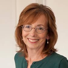 Amazon.com: Swim Back to Me: 9781400044047: Packer, Ann: Books