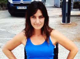 A l'image de l'auteure, qui a lucie et saphir, liés pour faire triompher la vie, subliment leurs blessures respectives et font briller l'étincelle qui. Acfda Bonjour Pour Le Telefilm Lies Pour La Vie Facebook