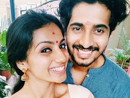 Sruthi Hariharan Reveals She S Married 6 Has Been In A Committed Relationship For A Very Long Time Filmibeat Shruthi hariharan wore a one shoulder grapevine gown at the jio filmfare awards 2017.