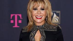 Luego de los problemas de salud que sufrió alejandra guzmán, compartió con don francisco, que luego de 18 operaciones y de seis meses en el hospital, el aplauso y el amor a la música le sacaron adelante. Alejandra Guzman Abuso Sexual De Su Papa A Su Hija