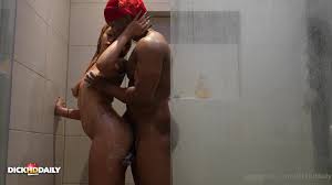 X3 Princess Emily Shower Fuck
